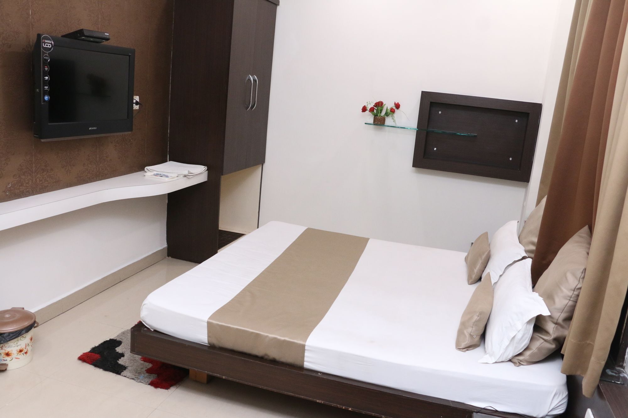 Hotel Shalimar Deluxe Bhopal Dış mekan fotoğraf