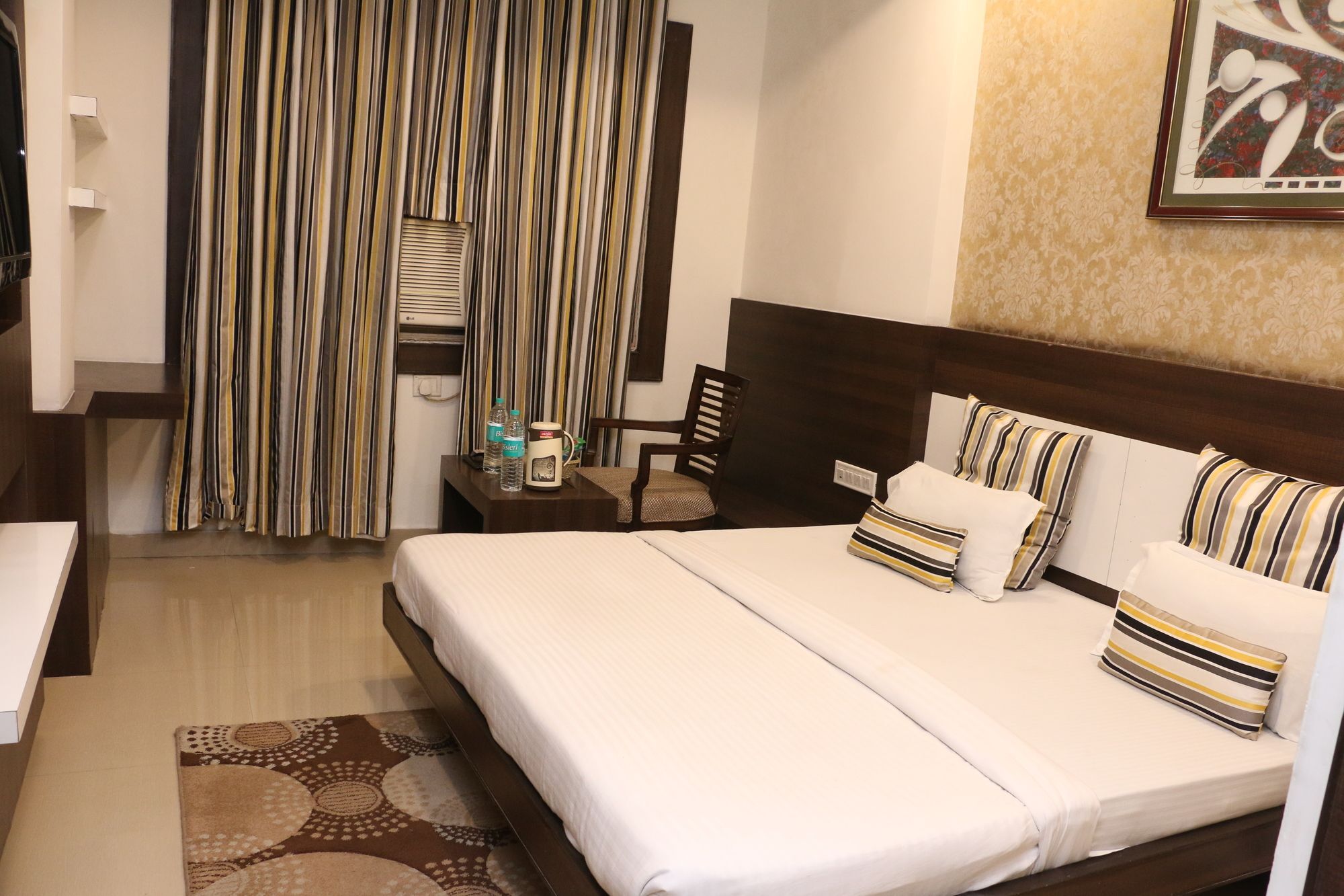Hotel Shalimar Deluxe Bhopal Dış mekan fotoğraf